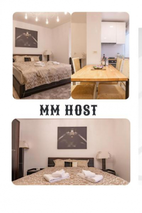 New Central Luxury Studio near AFI Mall and OLD TOWN by MM Host